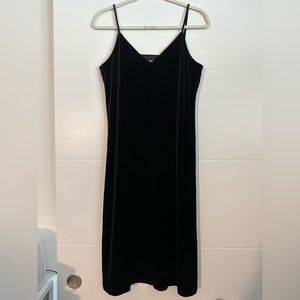 Uniqlo Velvet Dress like new